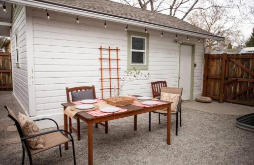 Livingston House | West Clark Getaway