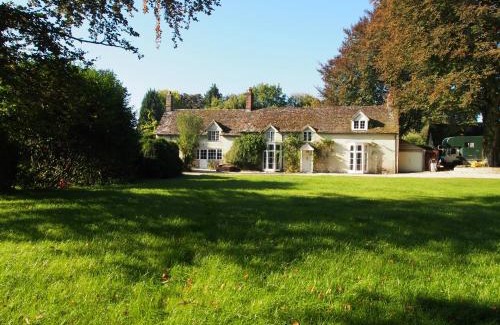 Dorchester House | West Cottage, Cerne Abbas Lane