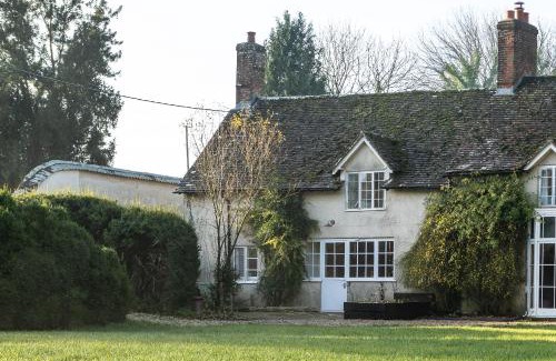 Dorchester House | West Cottage, Cerne Abbas Lane