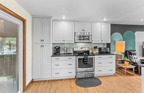 Lamar Heights Area House | West Denver Mid Century Modern Getaway