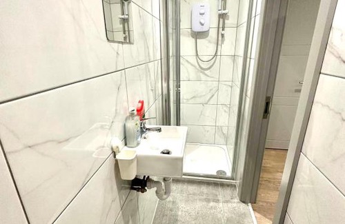 Yiewsley Bed & Breakfast | West Drayton Stays - St Stephens