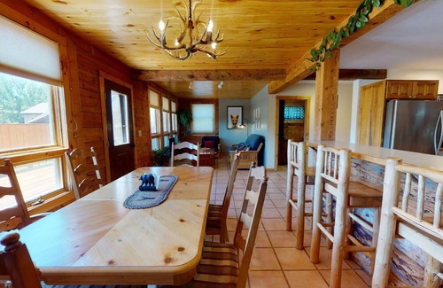 Gunnison House | West Elk Wilderness Lodge