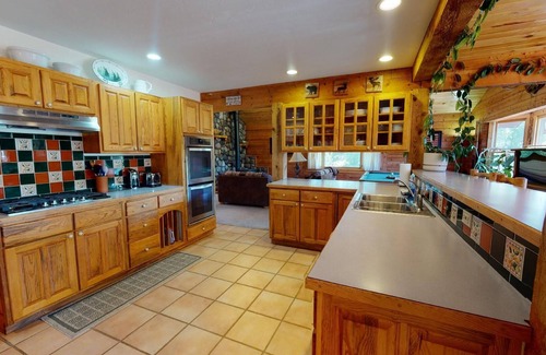 Gunnison House | West Elk Wilderness Lodge