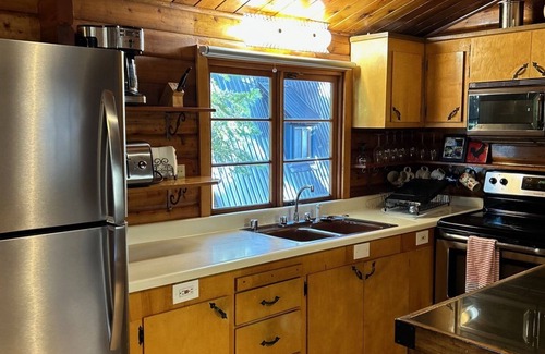 Donner Lake Woods Cabin | West End Donner Lake, Lake Side, Dog Friendly, Lake View.