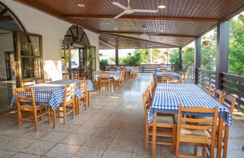 Agios Georgios Pegeias Hotel | West End Hotel