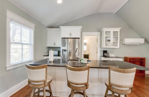 Sylvan Park Apartment | West End Luxury - 30 Day Rental