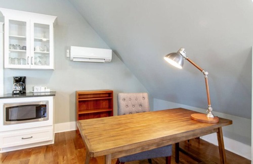 Sylvan Park Apartment | West End Luxury - 30 Day Rental