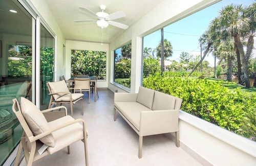 Tradewinds Cottage | West End Paradise Unit 2 Seahorse 3 - two bedroom suite w/water views