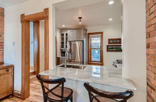 Downtown House | West End Pearl - 3 Bedroom/3 Full Bathroom Home