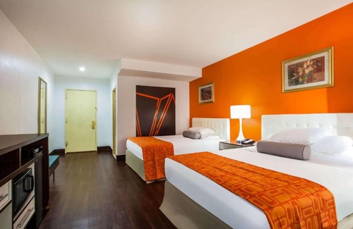 West Farms Hotel | West Farms Hotel