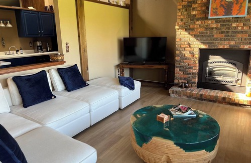 West Glacier House | West Glacier Sleeps 4 On Golf Course W/Golf Cart