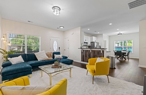 Parker House | West Greenville Getaway - 3-Bedroom home in the Pendleton Street Arts District!