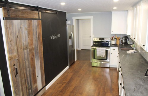 Medford House | West Hills House Newly renovated!