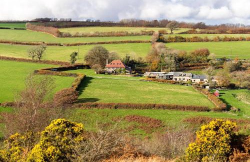 Hawkridge House | West Hollowcombe Farm Cottages - full site booking