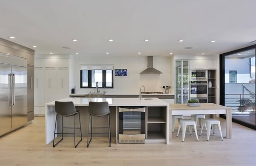 Mid-Wilshire House | West hollywood 5bed/W pool & Guest house