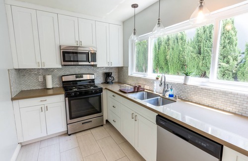 West Hollywood Condo | West Hollywood Condo Near Cedar-Sinai
