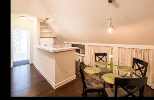 Melrose House | West Hollywood Little House with Backyard and Garage!
