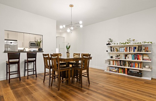West Los Angeles Apartment | West LA Luxury 2BD/2BA w/Patio, Parking, W/D+Pool