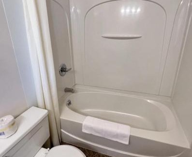 Downs Hotel | West Lake Grandvue Inn