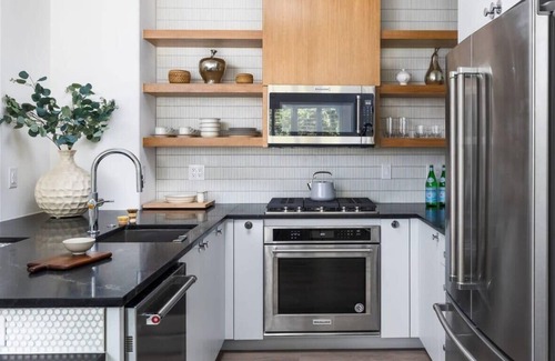 Treemont House | West Lake, Kitchen, Private | The Gem - Portoro