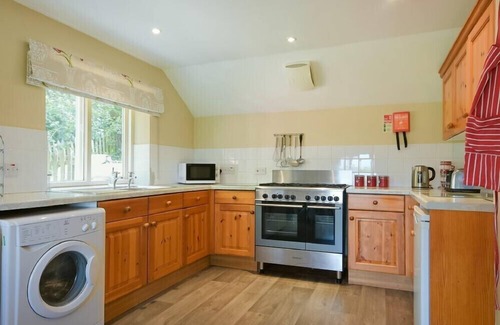 Chathill Cottage | WEST LODGE, pet friendly, country holiday cottage in Chathill