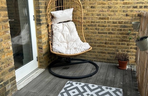 Ealing Apartment | West london luxury oasis, Ealing Broadway!