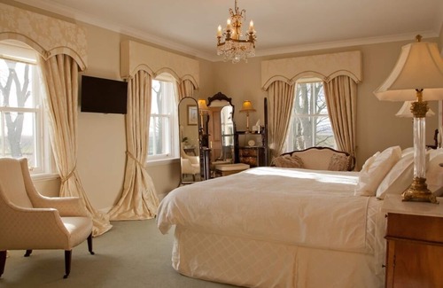 Horncliffe Bed & Breakfast | West Longridge Manor B&B