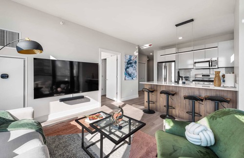 West Loop Apartment | West Loop Oasis: Walk to Dining, Private Balcony