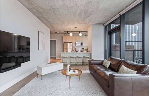 West Loop Apartment | West Loop Stay: Walkable, Skyline Balcony
