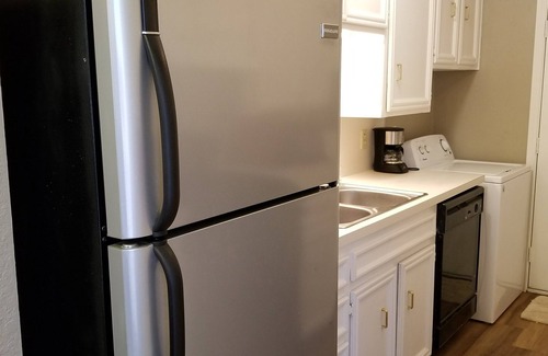 Lubbock House | West Lubbock Townhouse, Near Shopping, Easy Access to Tech & Downtown