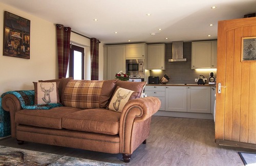 Thornton Hough Cottage | West Mead Cottage