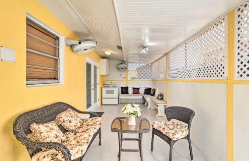 West Palm Beach Apartment | West Palm Beach Apartment 3 Mi to Shore!