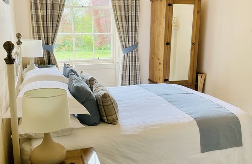 Stirling Bed & Breakfast | West Plean House