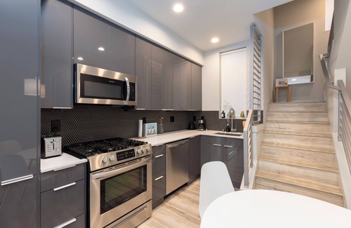 North Delridge House | West Seattle - Mins to Downtown!
