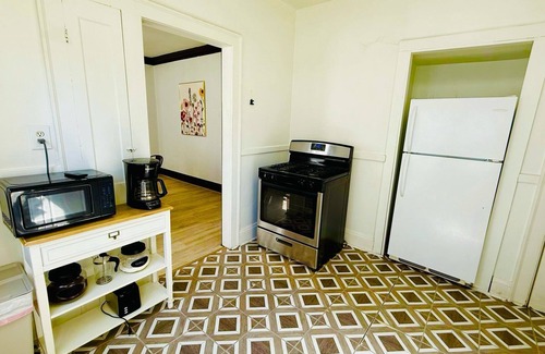 Cleveland Apartment | West Side Apartment for 4 & Pets Welcome
