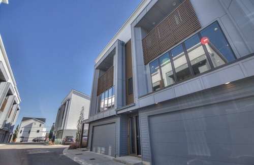 Nashville House | West Side Townhome Close To Downtown!
