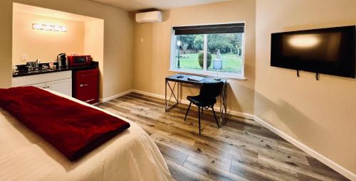 Guerneville Hotel | West Sonoma Inn & Spa