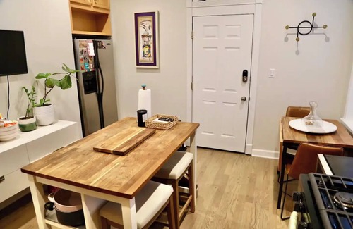 Ukrainian Village Condo | West Town Wonder