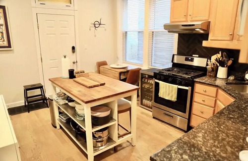 Ukrainian Village Condo | West Town Wonder