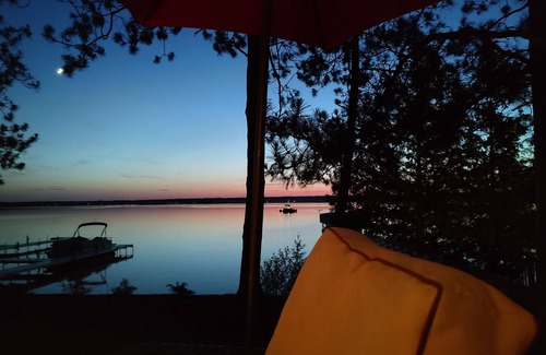Lewiston House | West Twin Lake Waterfront-25' Bennington Pontoon Boat & Much More!