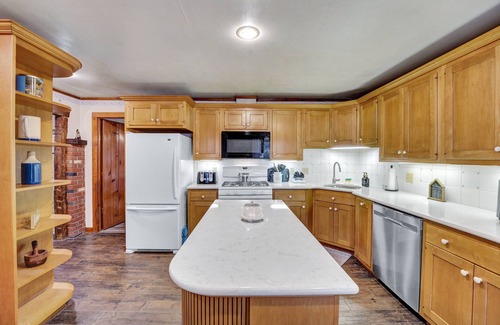 West Valley Other | West Valley Dream! Pet Friendly Farmhouse located 12 minutes from Ellicottville