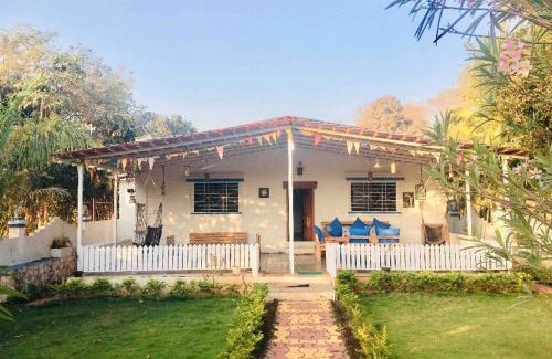 Paud House | West Valley Farm Villa