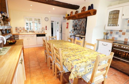 Shorwell Cottage | WEST VIEW, family friendly, character holiday cottage in Shorwell