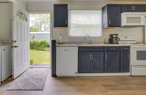 Summerlee House | West Virginia Townhome ~ 6 Mi to Fayetteville!