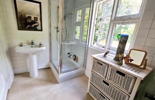 Calverleigh Apartment | West Wing Lurley Manor