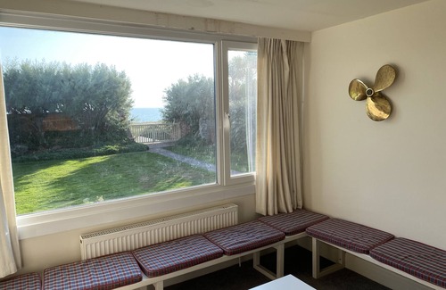 West Wittering House | West Wittering Beach House. Direct beach access.