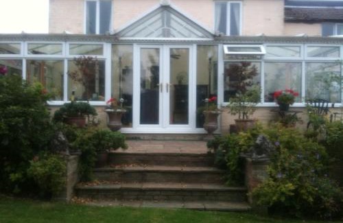 Barrow upon Humber Bed & Breakfast | West Wold Farm House B&B