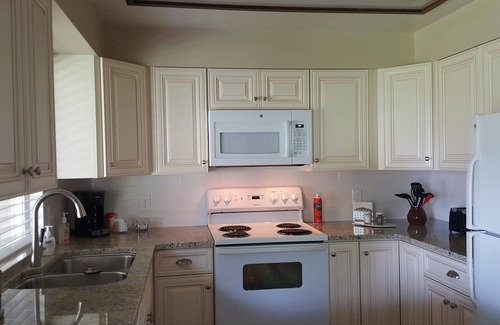 Yakima House | West Yakima - Clean - Safe - Netflix - 4803 - ONWU-LLC