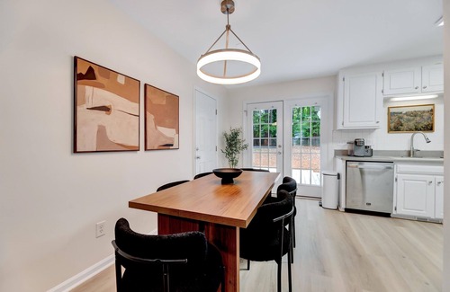 Northwest Raleigh House | WestBorough Hideaway Fenced Yard, 3B, Central