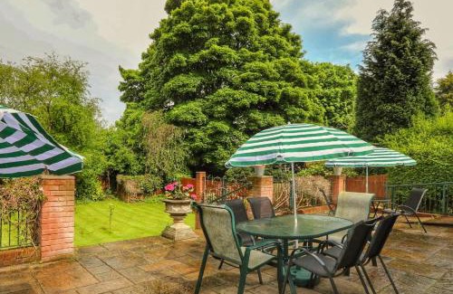 Edgbaston Cabin | Westbourne Lodge Birmingham